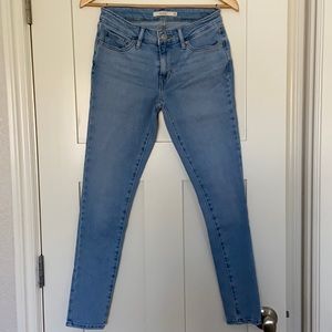 Levi’s 711 Skinny Jeans